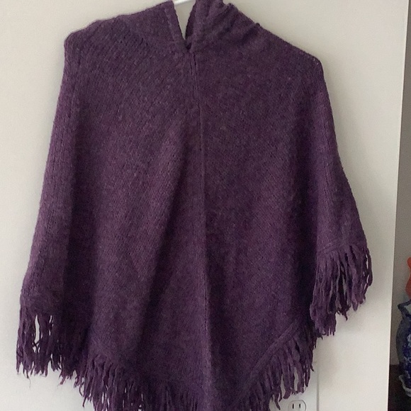 Purple poncho - Picture 1 of 6
